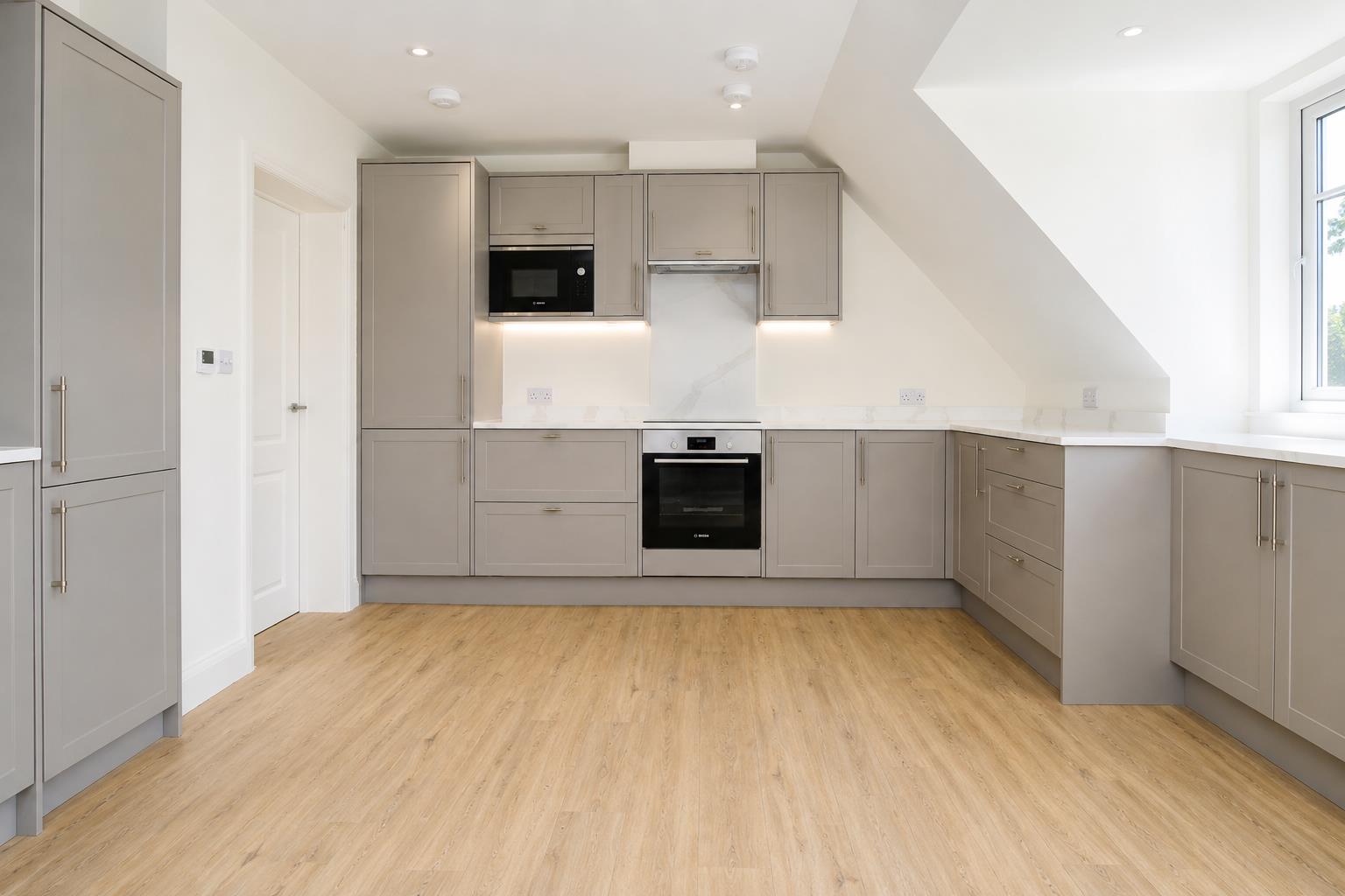 3 bed property in Brambledown Road, Sanderstead